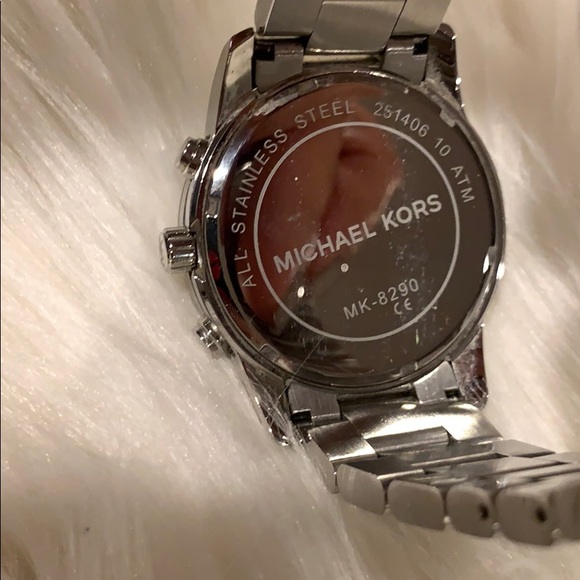 😃 Michael Kors Silver Watch - Picture 4 of 7